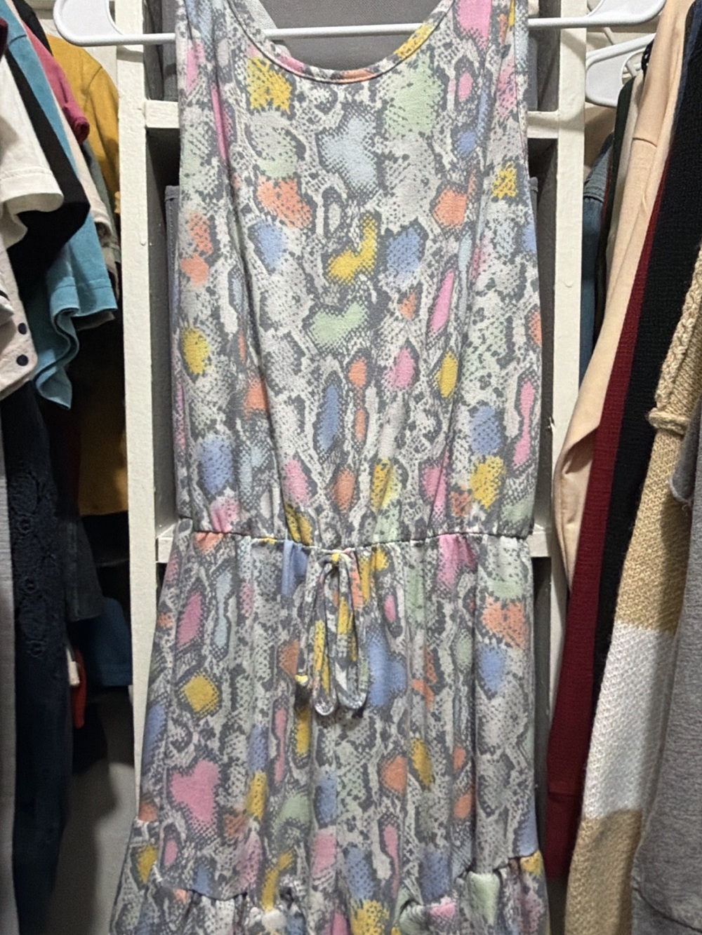 Sleeveless Pastel Snake-Print Romper with Drawstring Waist